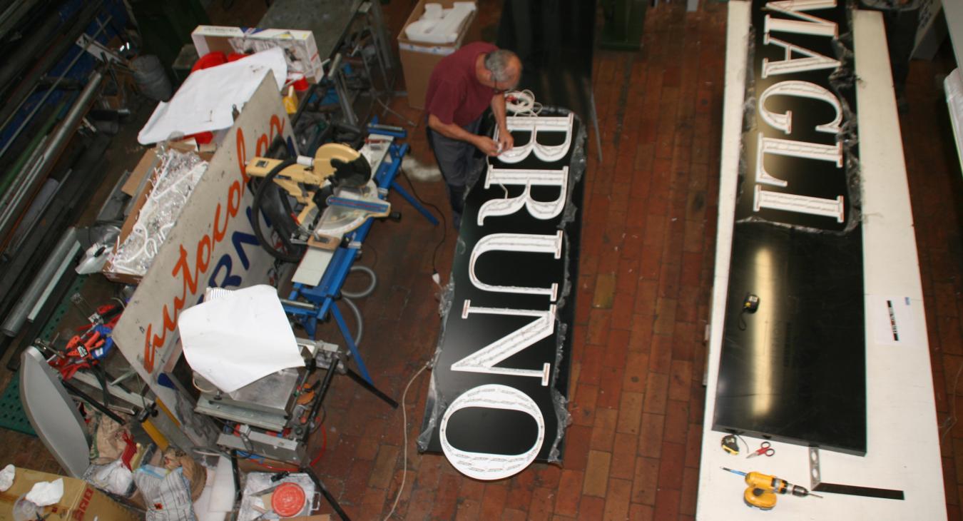 Insegne a lettere scatolate