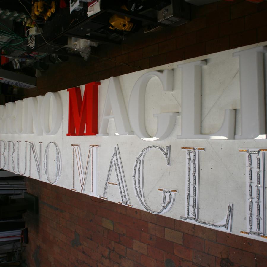 Insegne a lettere scatolate